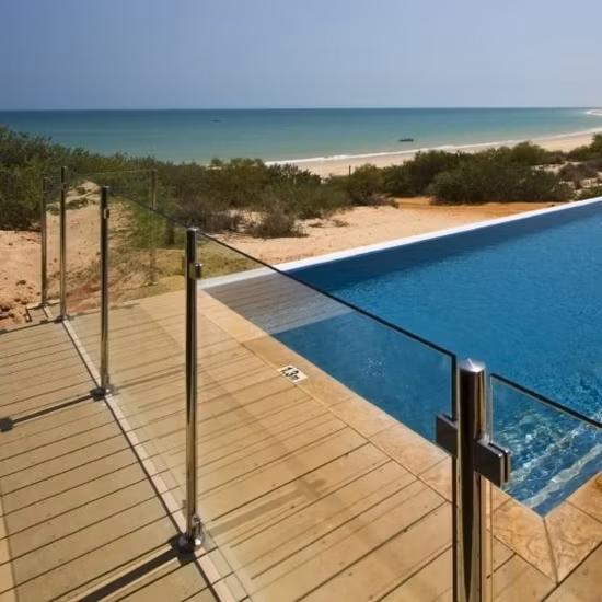 Barandilla de vidrio con luz LED para poste de escalera Barandilla de vidrio de acero inoxidable