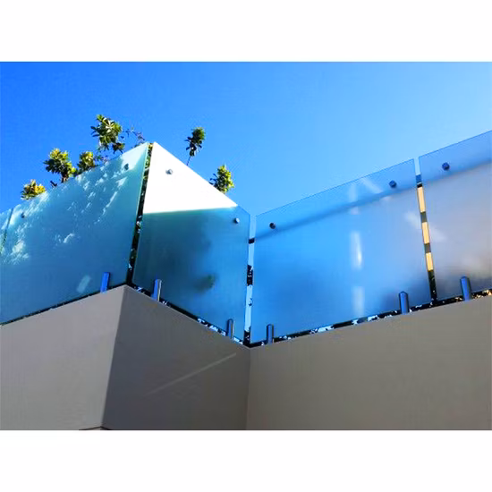Balaustrada de canal U de aluminio Barandilla de vidrio sin marco con luz LED